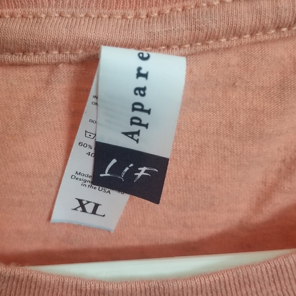 Joyful Noise salmon cotton-poly blend t-shirt, excellent condition - Picture 3 of 4